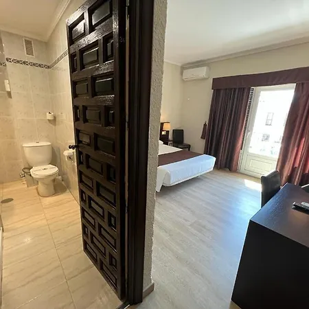 Hotel El Pozo 3*